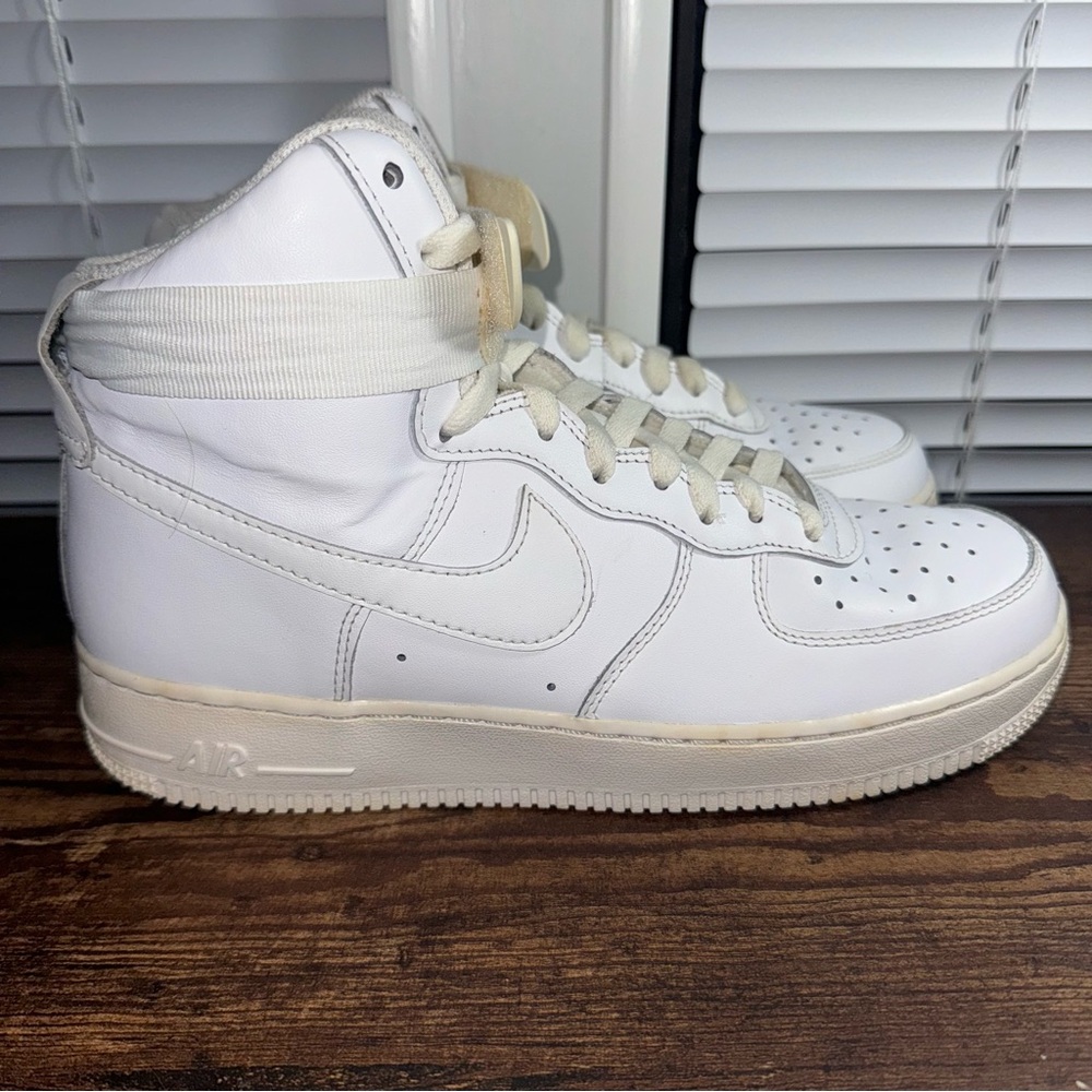 Nike White Air Force 1's High 07's Men’s Size 8.5 White Athletic Trainers Shoes